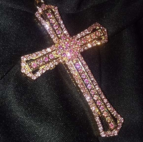 ❤ Nice! Pink & Iridescent Cross Charm/Free Chain💎 - Picture 10 of 12